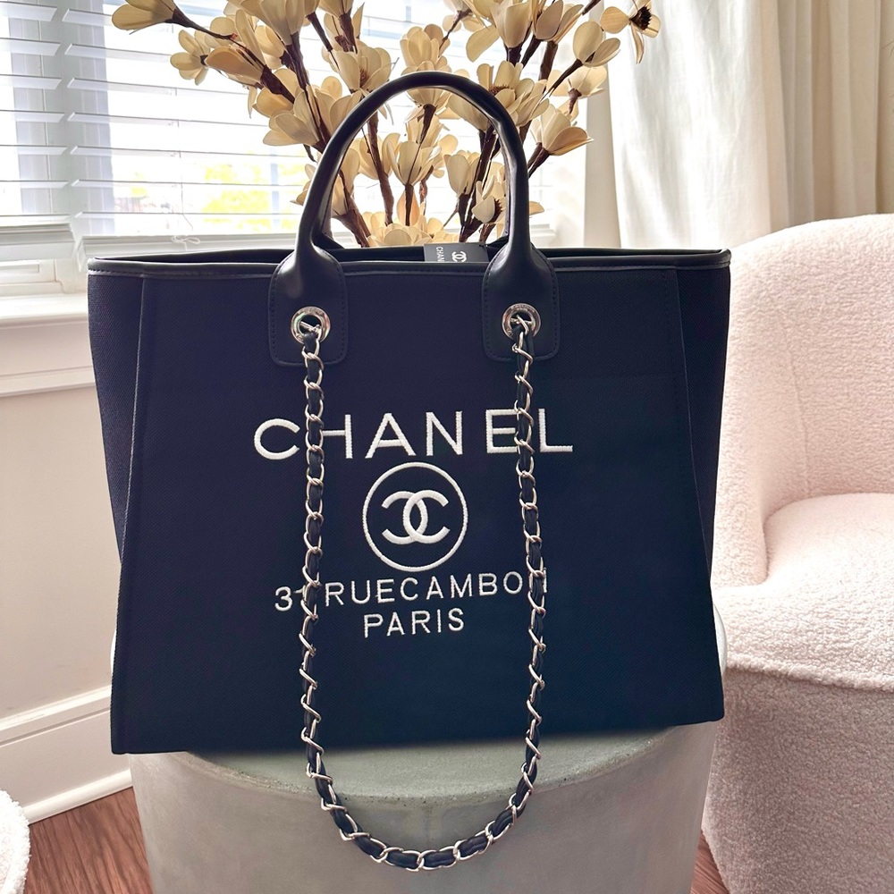 Medium Canvas Deauville Tote Bag | NWT
